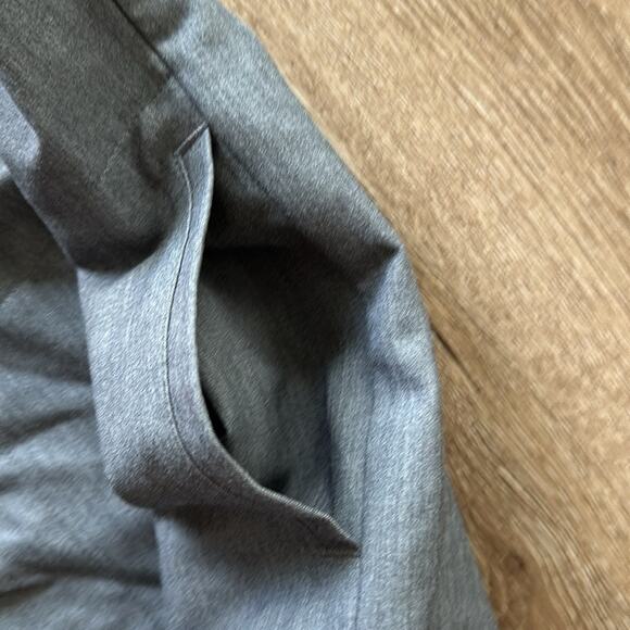 FIGS Chisec Three-Pocket Scrub Top Graphite Size Large Hospital Medical - Picture 4 of 5